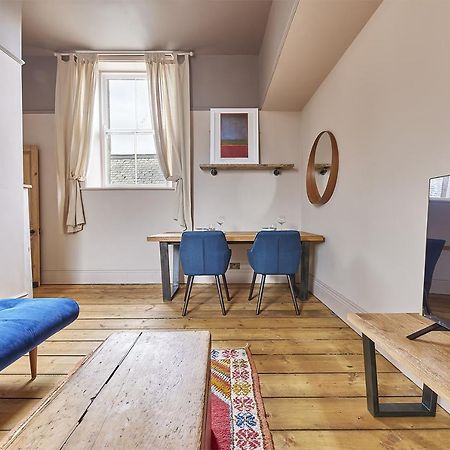 Host & Stay - The Old Courtroom Flat Amble Exterior photo