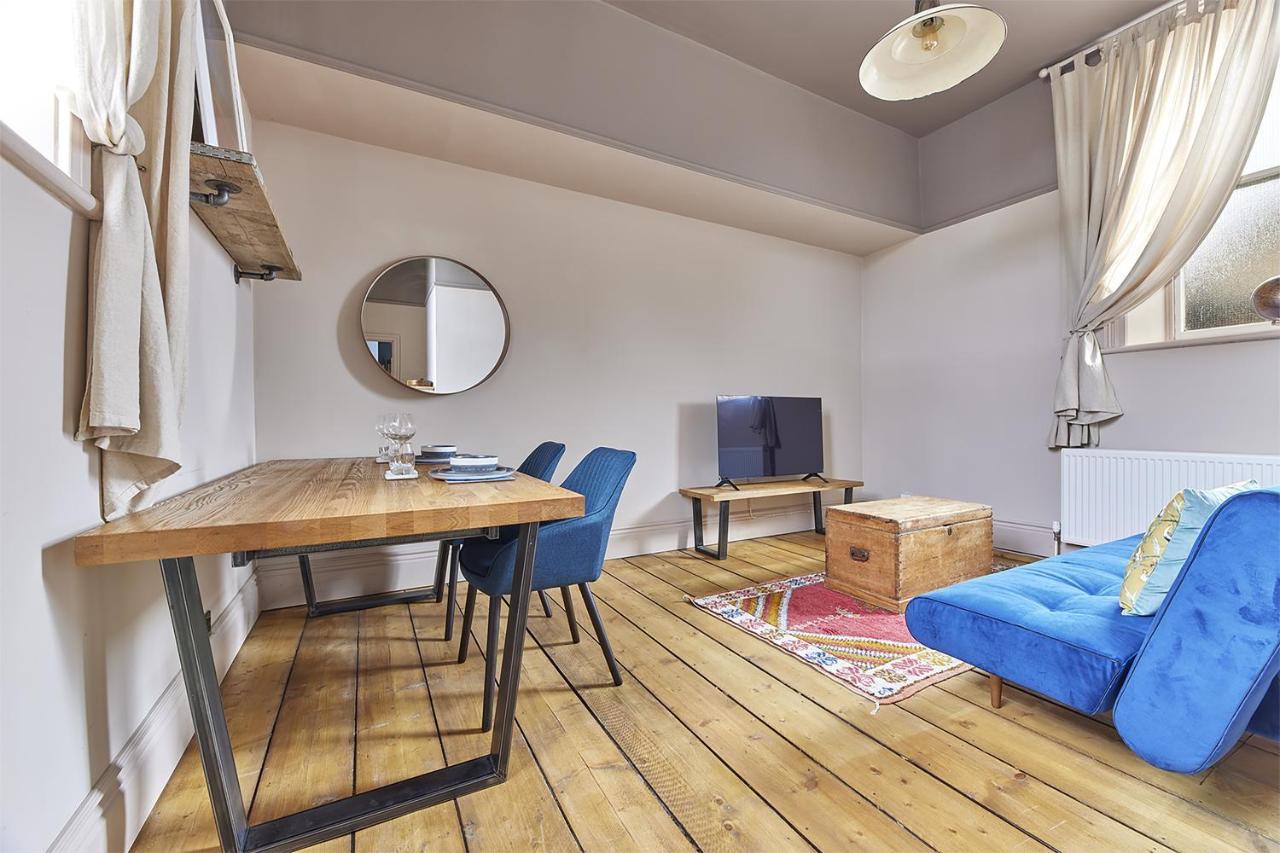 Host & Stay - The Old Courtroom Flat Amble Exterior photo